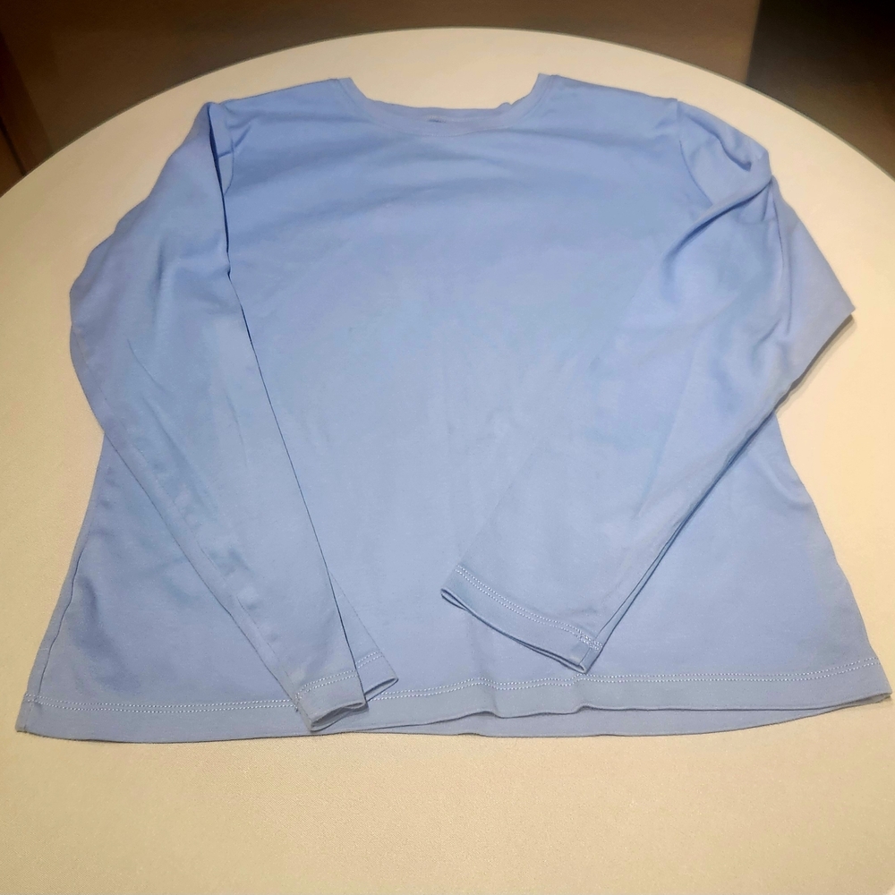 ⭐️Two L.L. Bean Women's Long Sleeve Tees - Light Blue and Navy Size SP - Picture 3 of 3